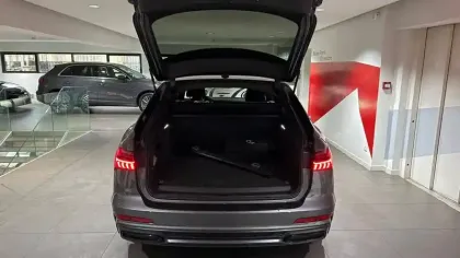 Photo 36 Audi A6  Avant 55 TFSIe 367 ch S tronic 7 Quattro