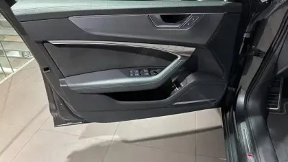 Photo 11 Audi A6  Avant 55 TFSIe 367 ch S tronic 7 Quattro