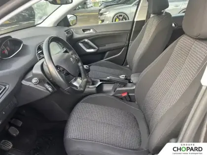 Photo 34 Peugeot 308  PureTech 130ch S&S BVM6