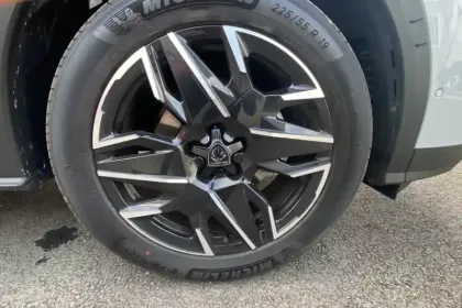 Photo 50 Peugeot 3008  Hybrid 145 e-DCS6