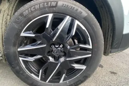 Photo 30 Peugeot 3008  Hybrid 145 e-DCS6