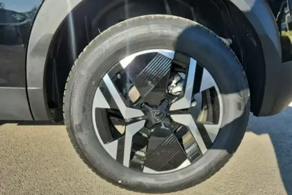 Photo 11 Peugeot 2008 Gén. II Ph2 GT Exclusive 5