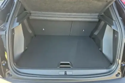 Photo 32 Peugeot 2008  Hybrid 145 e-DCS6