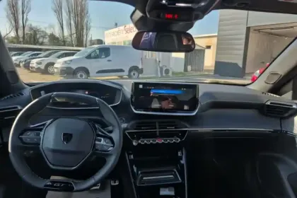 Photo 17 Peugeot 2008 Gén. II Ph2 GT Exclusive 5