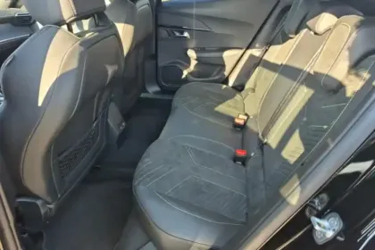 Photo 10 Peugeot 2008 Gén. II Ph2 GT Exclusive 5