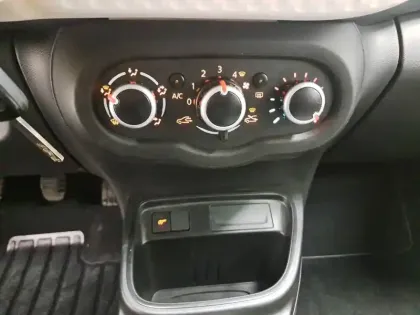 Photo 33 Renault Twingo  III SCe 65 - 21