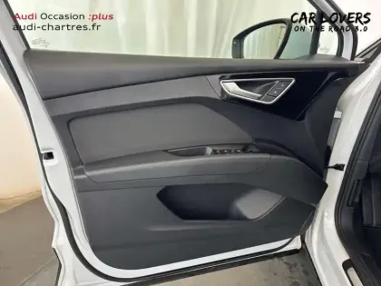 Photo 22 Audi Q4  e-tron 40 204 ch 82 kW