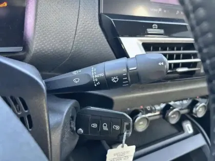 Photo 17 Citroën C4  PureTech 130 S&S BVM6 Feel Pack