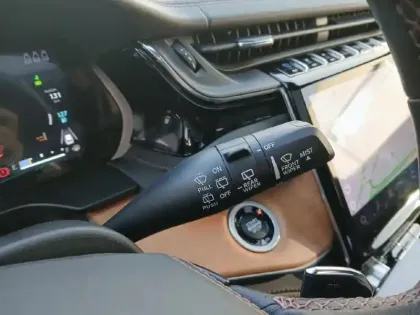 Photo 16 Jeep Grand Cherokee Gén. V Ph1 Summit Reserve 5