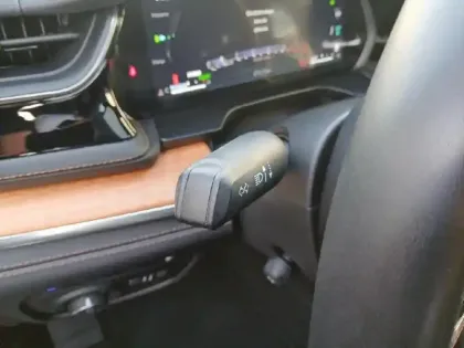 Photo 15 Jeep Grand Cherokee Gén. V Ph1 Summit Reserve 5