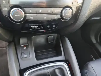 Photo 12 Nissan Qashqai  1.2 DIG-T 115 Tekna