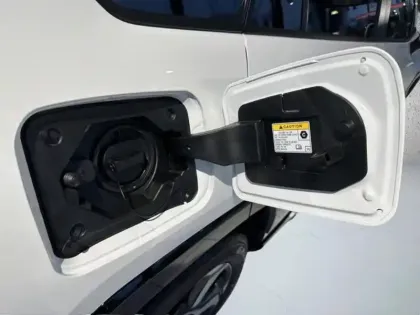 Photo 13 Toyota Rav4 Hybride PHEV AWD Design Business PHV 306CH DESI