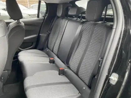 Photo 14 Peugeot 208 II Hybrid 100 e-DCS6 Allure