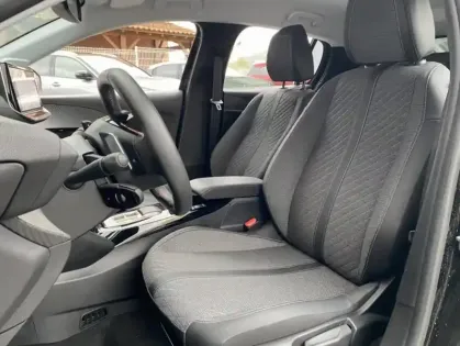 Photo 13 Peugeot 208 II Hybrid 100 e-DCS6 Allure