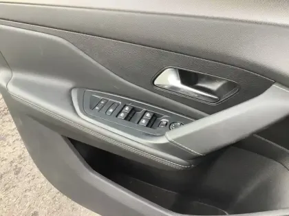 Photo 16 Peugeot 308 BlueHDi 130ch S&S EAT8 GT