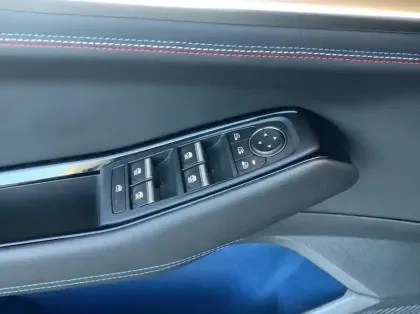 Photo 16 Renault Rafale Nouveau E-Tech full hybrid 200ch esprit Alpine