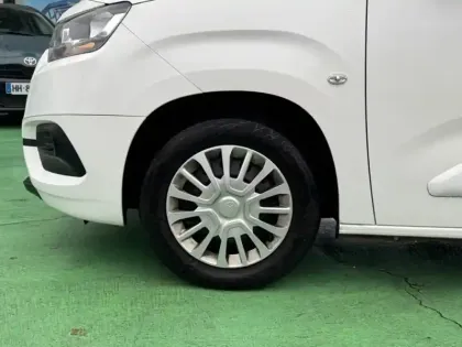 Photo 8 Toyota Proace 1.2 LONG 110 VVT-I DYNAMIC