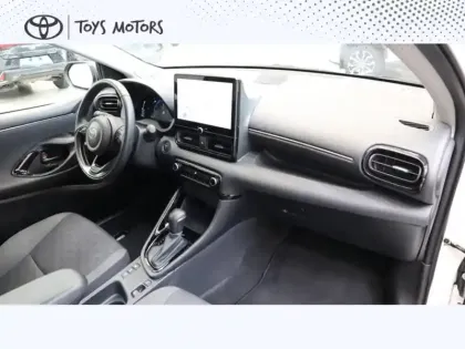 Photo 16 Toyota Yaris Hybride 116h Design MC24