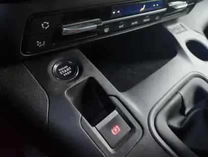 Photo 35 Peugeot Rifter BlueHDi 130 S&S GT