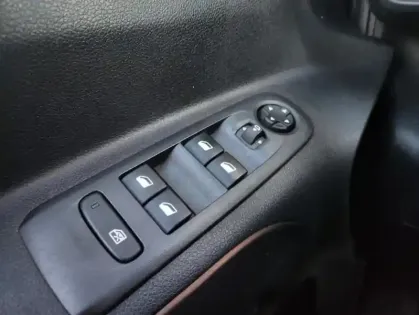 Photo 32 Peugeot Rifter BlueHDi 130 S&S GT