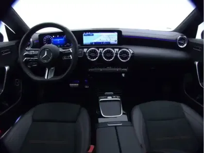 Photo 11 Mercedes CLA Coupé 250 e Hybrid EQ AMG Line