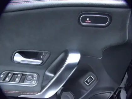 Photo 12 Mercedes CLA Coupé 250 e Hybrid EQ AMG Line