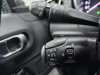 Photo 8 Citroën C3 III BlueHDi 100 S&S BVM Shine