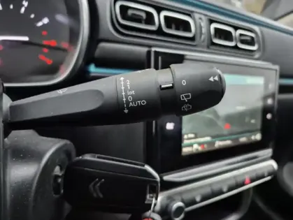 Photo 10 Citroën C3 III BlueHDi 100 S&S BVM Shine