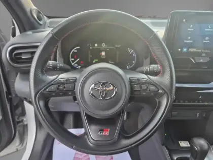 Photo 15 Toyota Yaris Hybride 1.5 HYBRID 116H GR SPORT