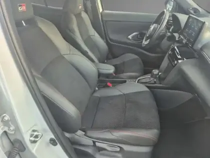 Photo 19 Toyota Yaris Hybride 1.5 HYBRID 116H GR SPORT