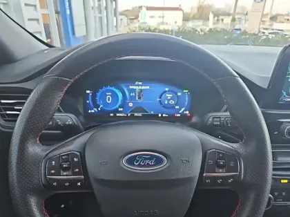 Photo 6 Ford Kuga 2.5 Duratec 190ch FHEV E85 ST-Line BVA