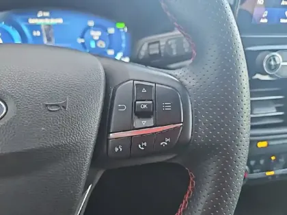 Photo 17 Ford Kuga 2.5 Duratec 190ch FHEV E85 ST-Line BVA