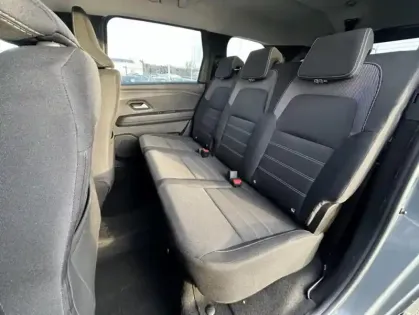 Photo 10 Dacia Jogger 7 Places Expression Tce 110