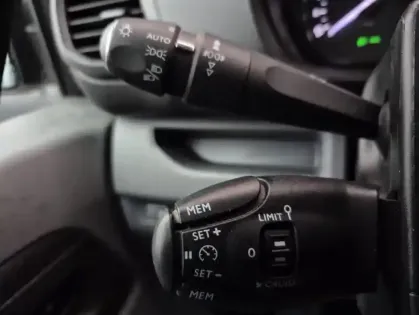 Photo 15 Citroën Jumpy III M BlueHDi 120 S&S BVM6 (300 Nm) Driver