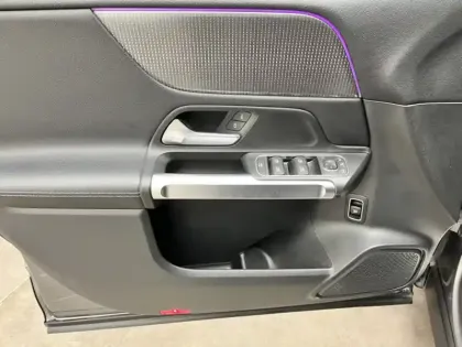 Photo 11 Mercedes GLB 200 d Progressive Line