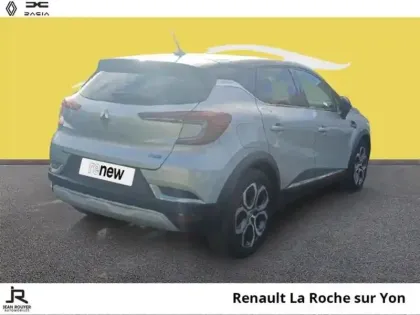 Photo 11 Renault Captur  1.6 E-Tech hybride 145ch Intens -21