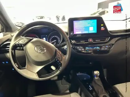 Photo 14 Toyota C-HR  2.0 Hybride 184ch Design Ultimate E-CVT