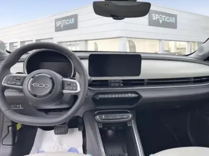 Photo 7 Fiat 600  1.2 Hybrid 100ch La Prima DCT6