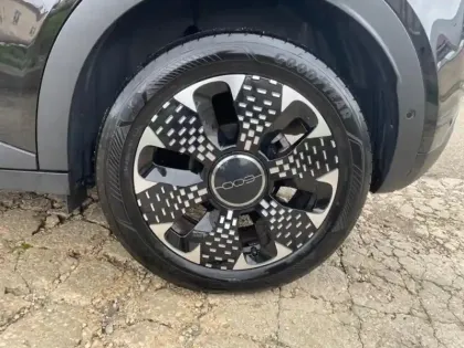 Photo 10 Fiat 600  1.2 Hybrid 100ch La Prima DCT6