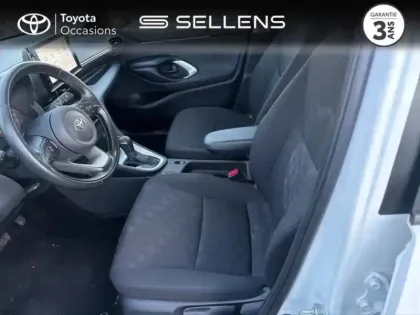 Photo 10 Toyota Yaris  116h Dynamic 5p MY22