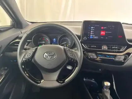 Photo 7 Toyota C-HR  2.0 Hybride 184ch Design Ultimate E-CVT
