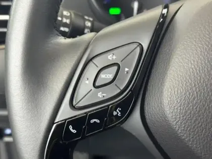 Photo 12 Toyota C-HR  2.0 Hybride 184ch Design Ultimate E-CVT