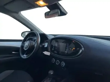 Photo 8 Toyota Aygo  X 1.0 VVT-i 72ch Dynamic S-CVT MY23