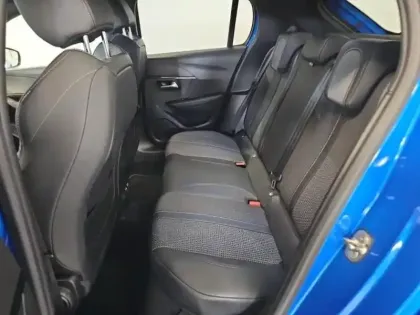 Photo 13 Peugeot 208  e- 136ch GT