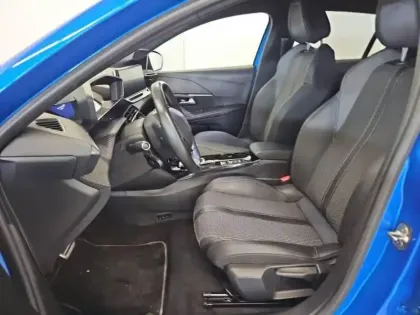 Photo 8 Peugeot 208  e- 136ch GT