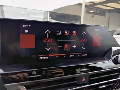 Photo 14 Citroën C4  PureTech 130ch S&S Shine EAT8