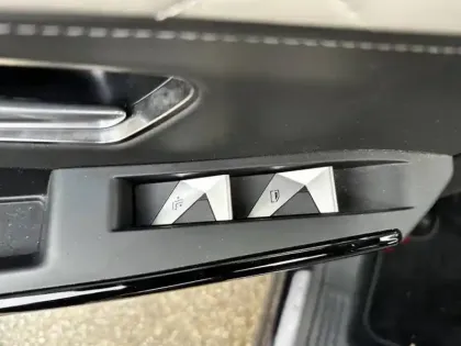 Photo 13 DS DS 7  Crossback E-TENSE 4x4 300ch Grand Chic