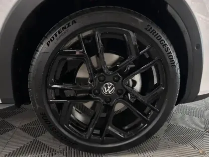 Photo 8 Volkswagen T-roc  1.5 eTSI 150ch R-Line DSG7