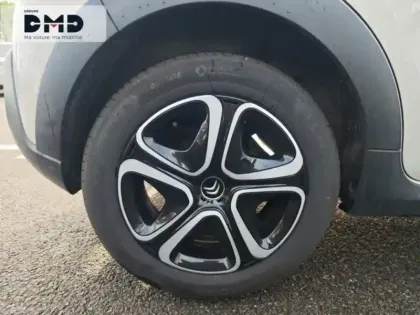 Photo 12 Citroën C3  1.2 PureTech 83ch S&S Shine