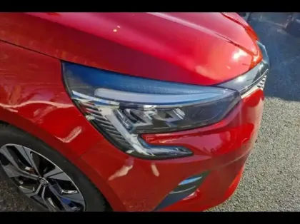 Photo 14 Renault Clio  1.6 E-Tech hybride 140ch Limited -21N